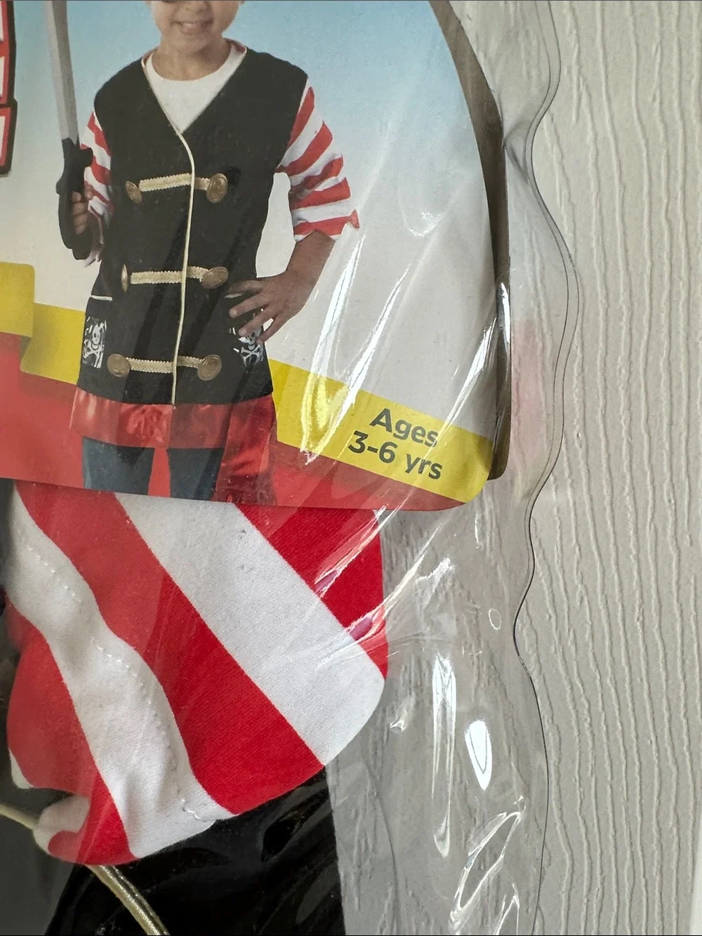 Children's Pirate Costume with Toy Sword - Black & Red